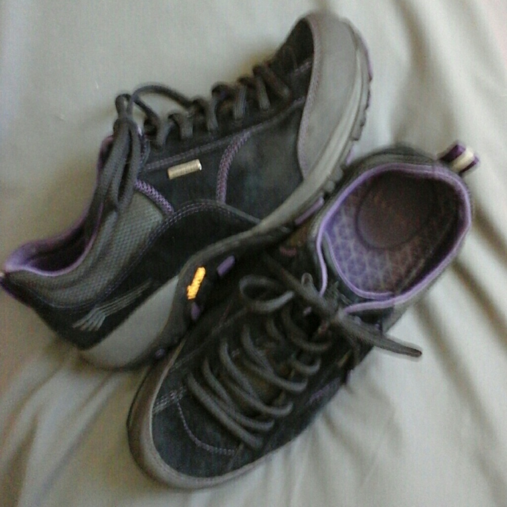 SOLD!!!!!!!!!!!!!!🐙Dansko Sneakers🐙